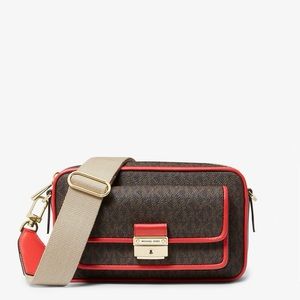 NWOT Michael Kors Bradshaw Medium Logo Camera Bag